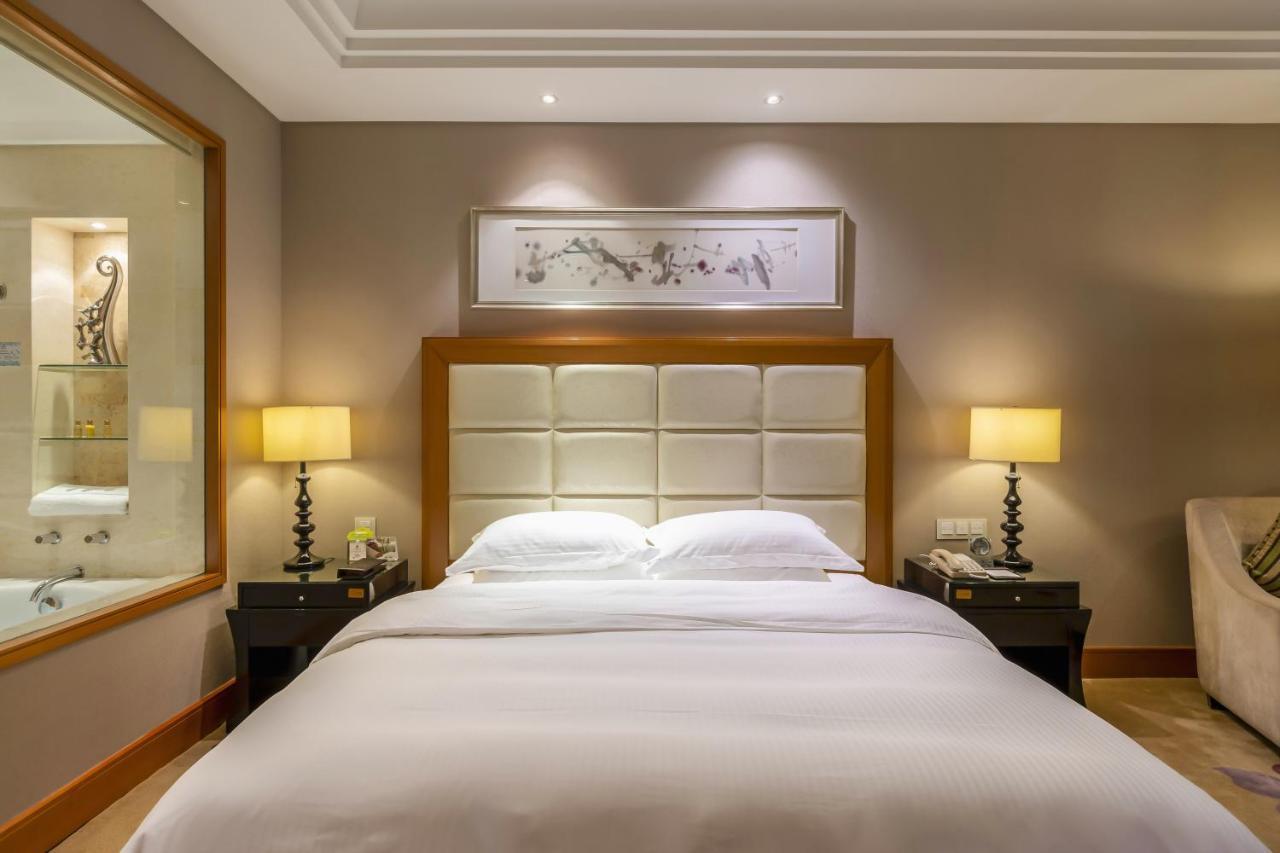 Wyndham Xinyang Downtown Xinyang (Henan) Exterior foto