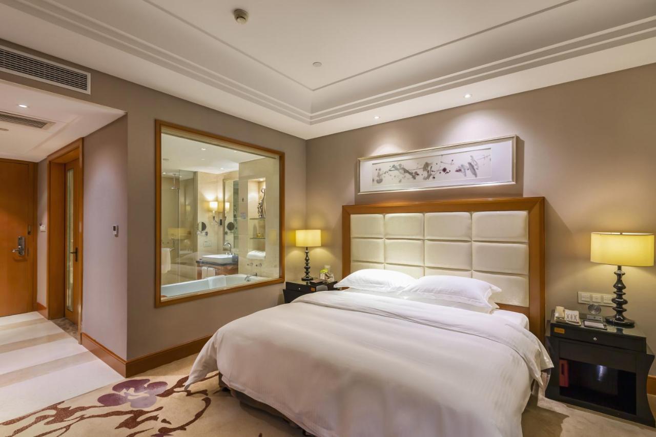 Wyndham Xinyang Downtown Xinyang (Henan) Exterior foto