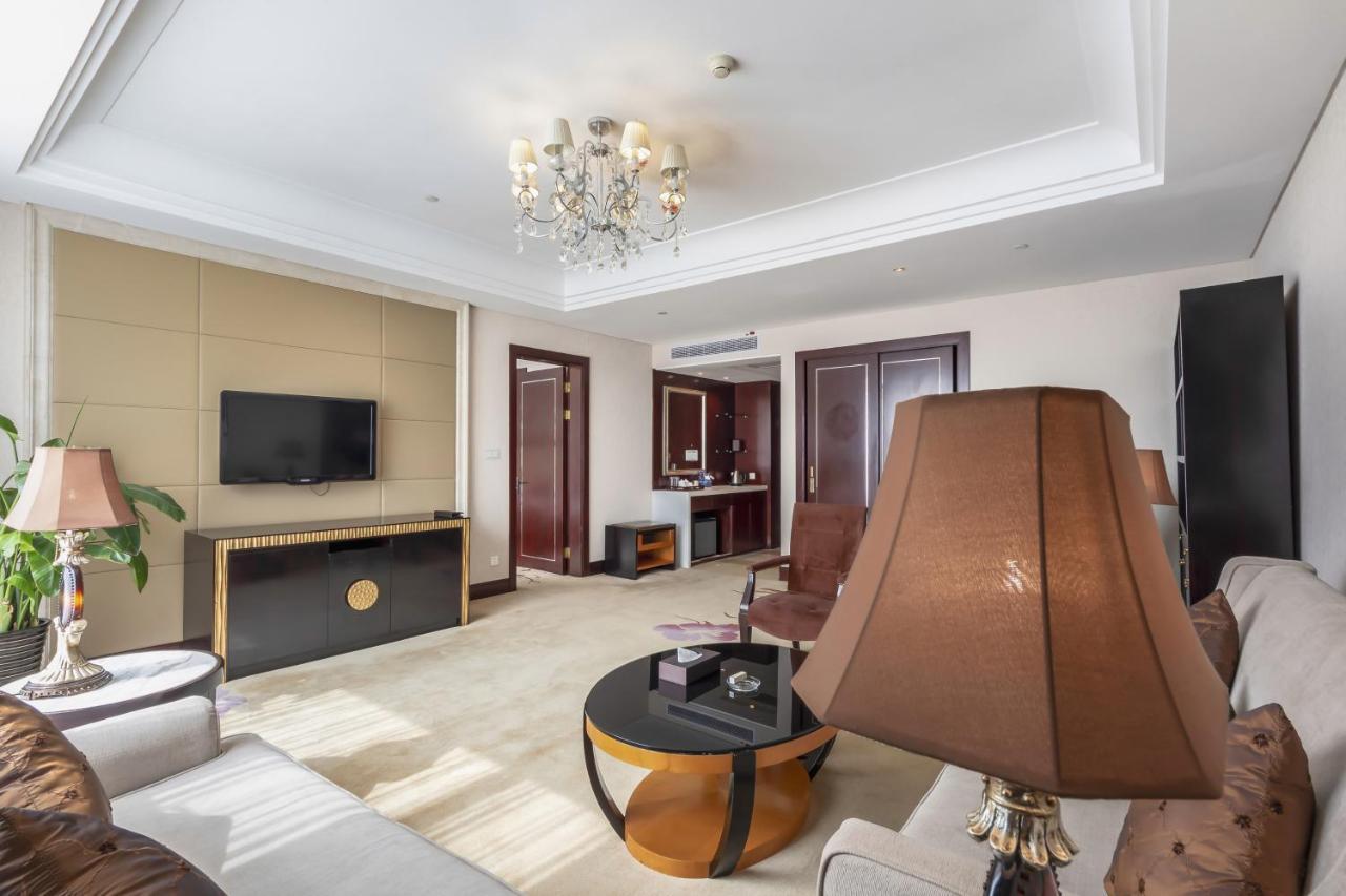 Wyndham Xinyang Downtown Xinyang (Henan) Exterior foto