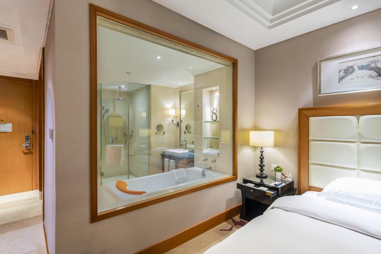 Wyndham Xinyang Downtown Xinyang (Henan) Exterior foto