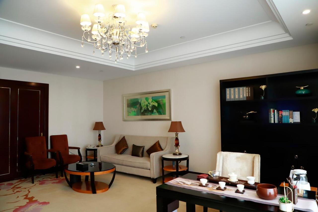 Wyndham Xinyang Downtown Xinyang (Henan) Exterior foto