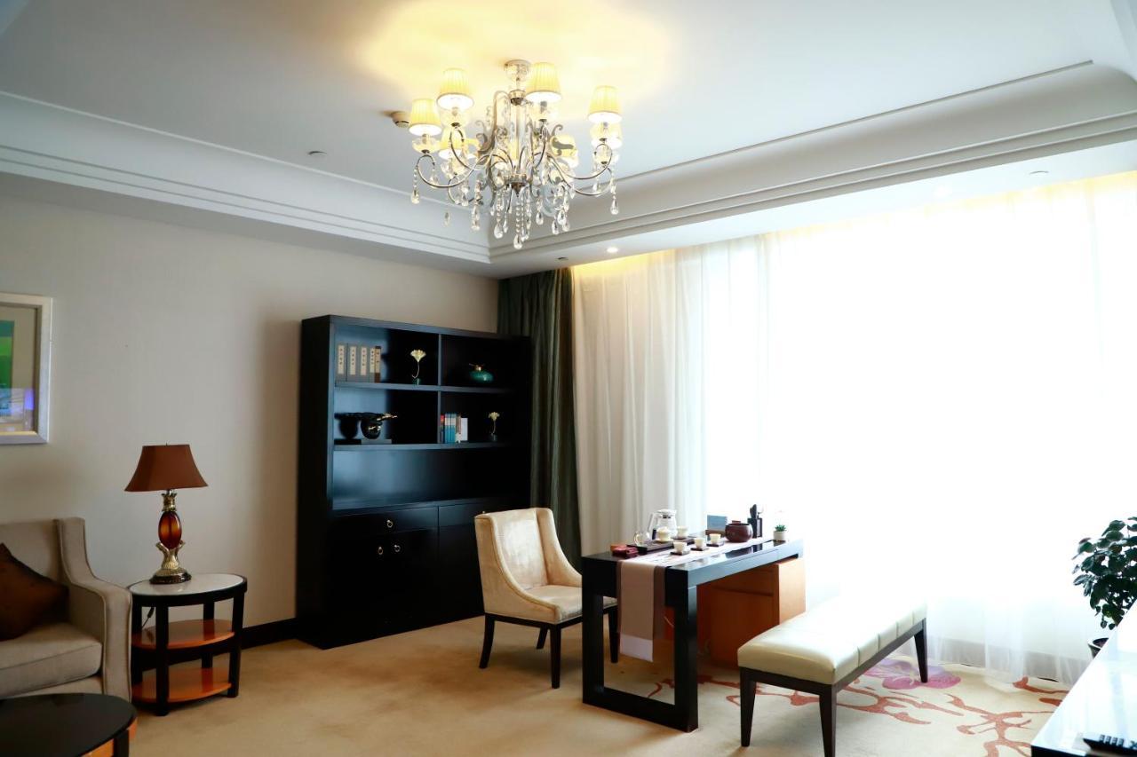 Wyndham Xinyang Downtown Xinyang (Henan) Exterior foto