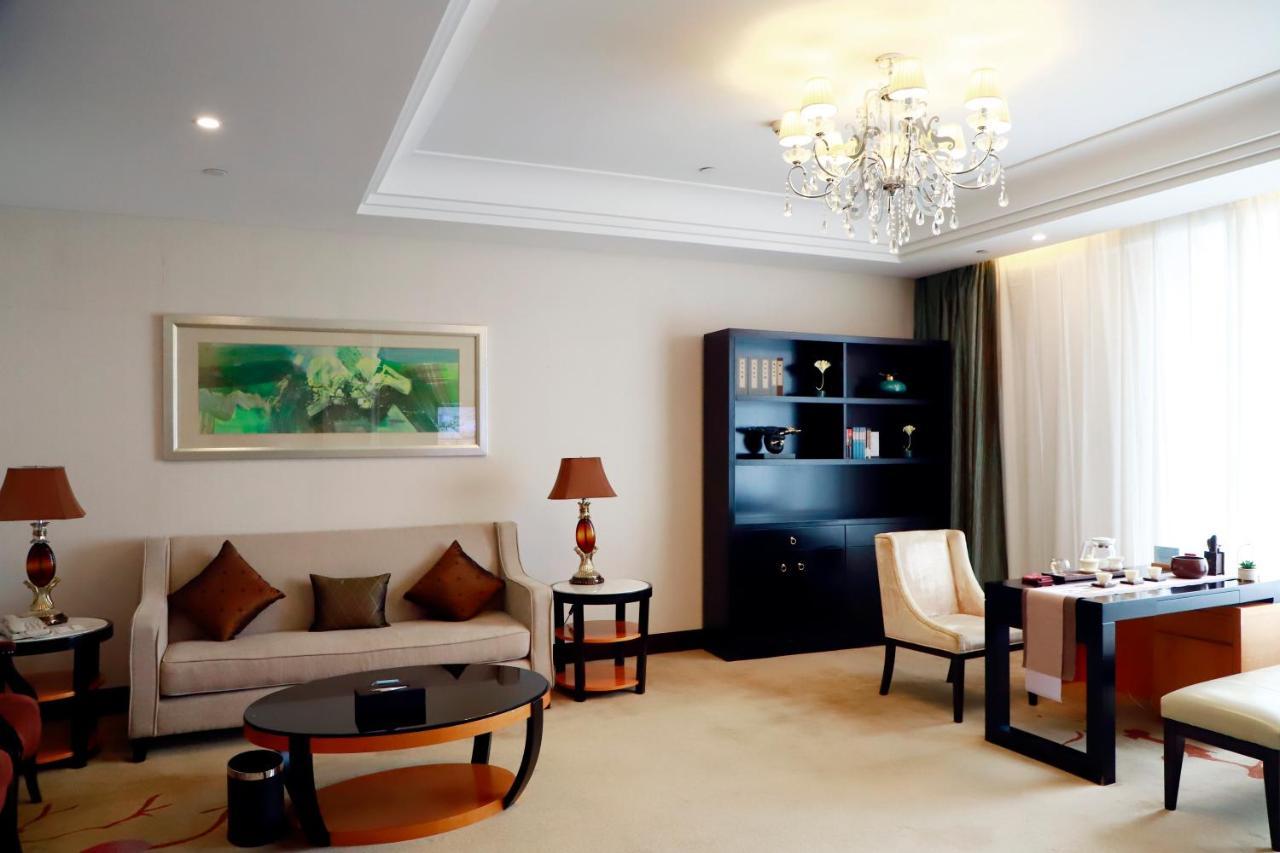 Wyndham Xinyang Downtown Xinyang (Henan) Exterior foto